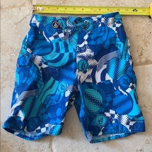 Volcom boys board shorts size 6
